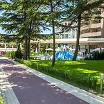 Hotel Laguna Park & Aqua Club 4*
