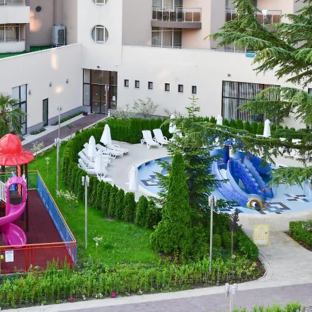 Laguna Park & Aqua Club מלון 4*