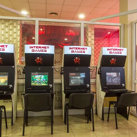 Laguna Park & Aqua Club מלון 4*