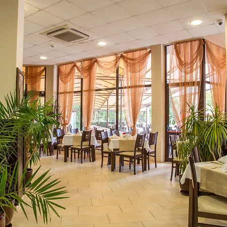 Хотел лагуна парк&аква клуб - ол инклузив 4*