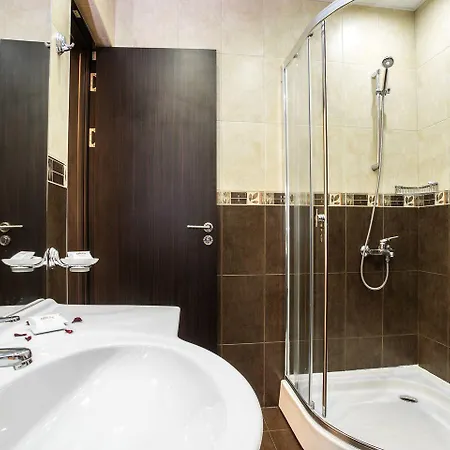 Laguna Park & Aqua Club Otel 4*