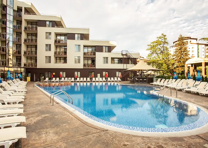 Laguna Park & Aqua Club מלון 4*