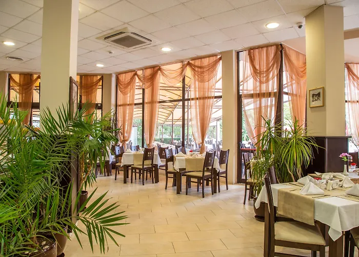 מלון Laguna Park & Aqua Club 4*