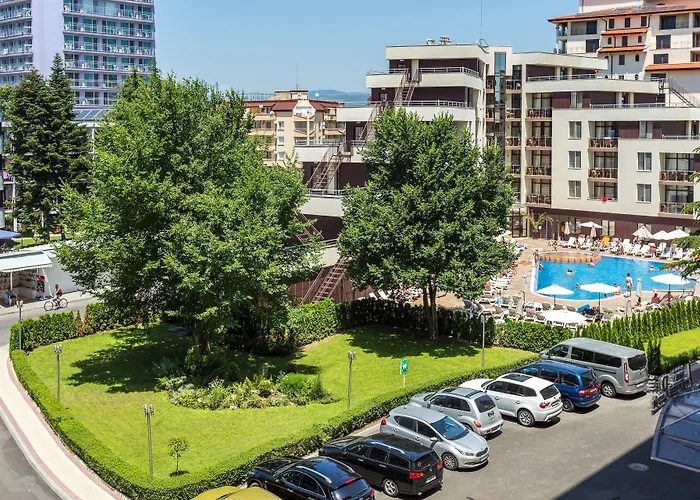 Laguna Park & Aqua Club מלון 4*