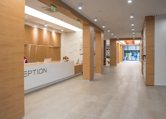 Laguna Park & Aqua Club מלון 4*